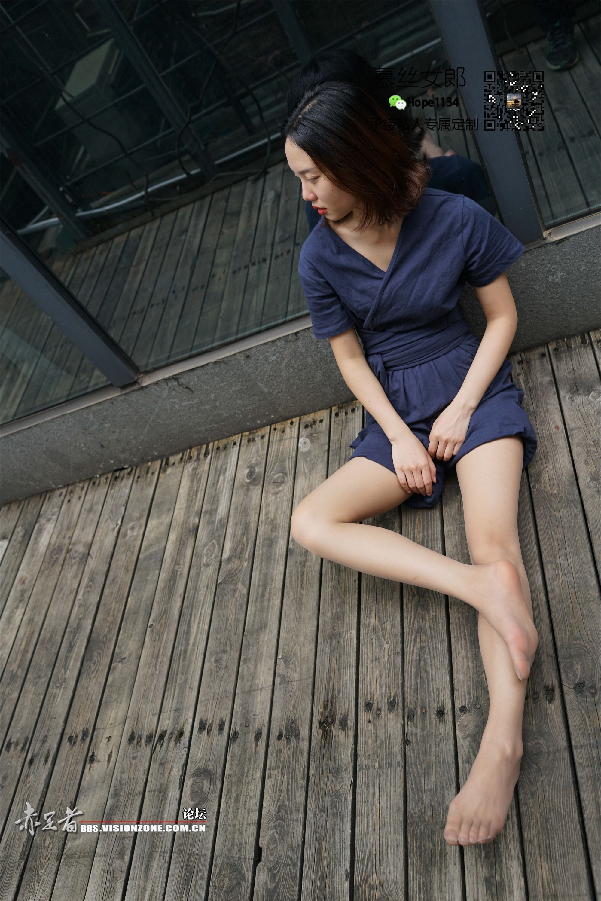 MussGirl慕丝女郎  NO.067 女神的超薄丝腿秀，性感不是不在于“脱”